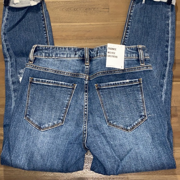 Jeans - Picture 9 of 10